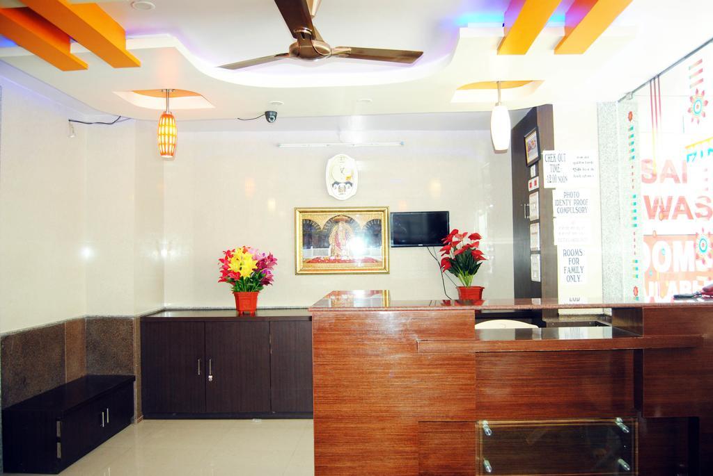 Hotel Sai Niwas Shirdi Exterior foto